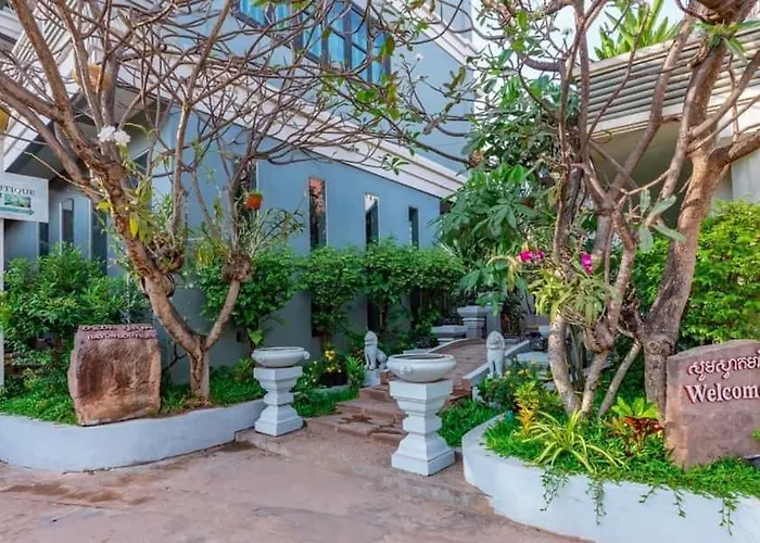 The Twin Bayon Boutique Hotel