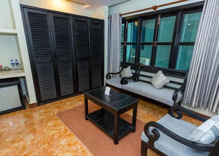 The Twin Bayon Boutique