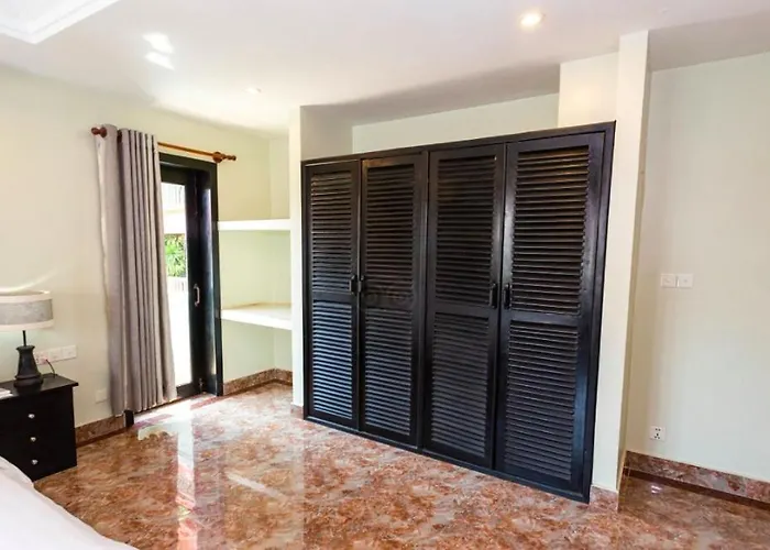 The Twin Bayon Boutique Hotel