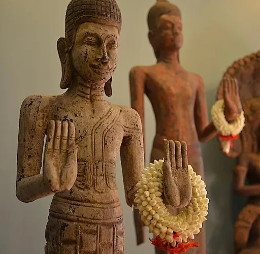 The Twin Bayon Boutique